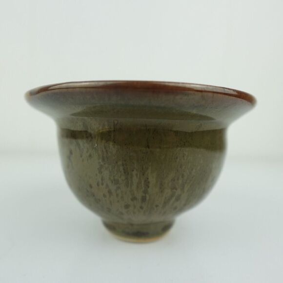 Studio Pottery Small Green Vase Signed by the Artist - Picture 2 of 9
